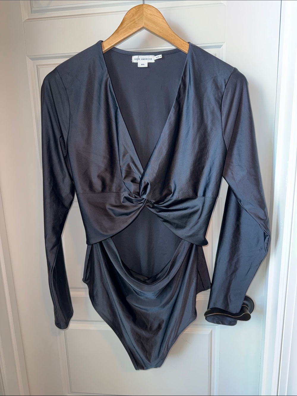Good American Long Sleeve Twist-Front Black Bodysuit 2X